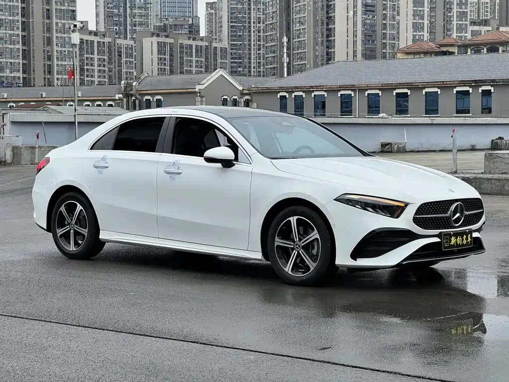 Mercedes-Benz A-Class 2025 — фото 3
