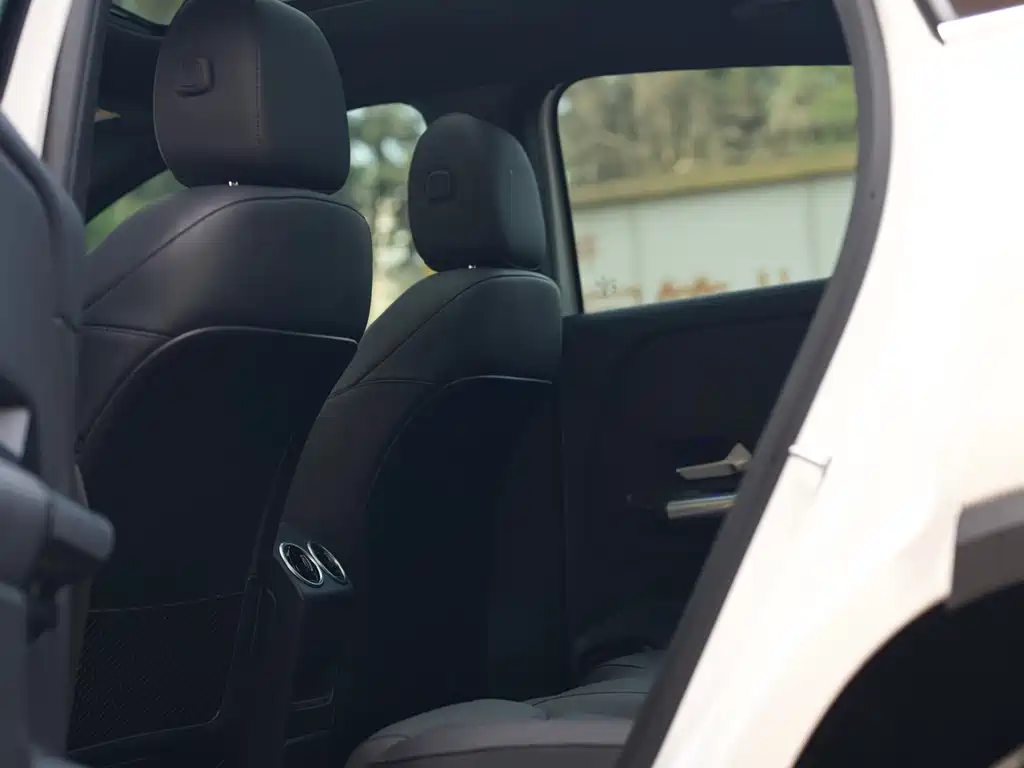 Mercedes-Benz GLA 2023 — фото 16