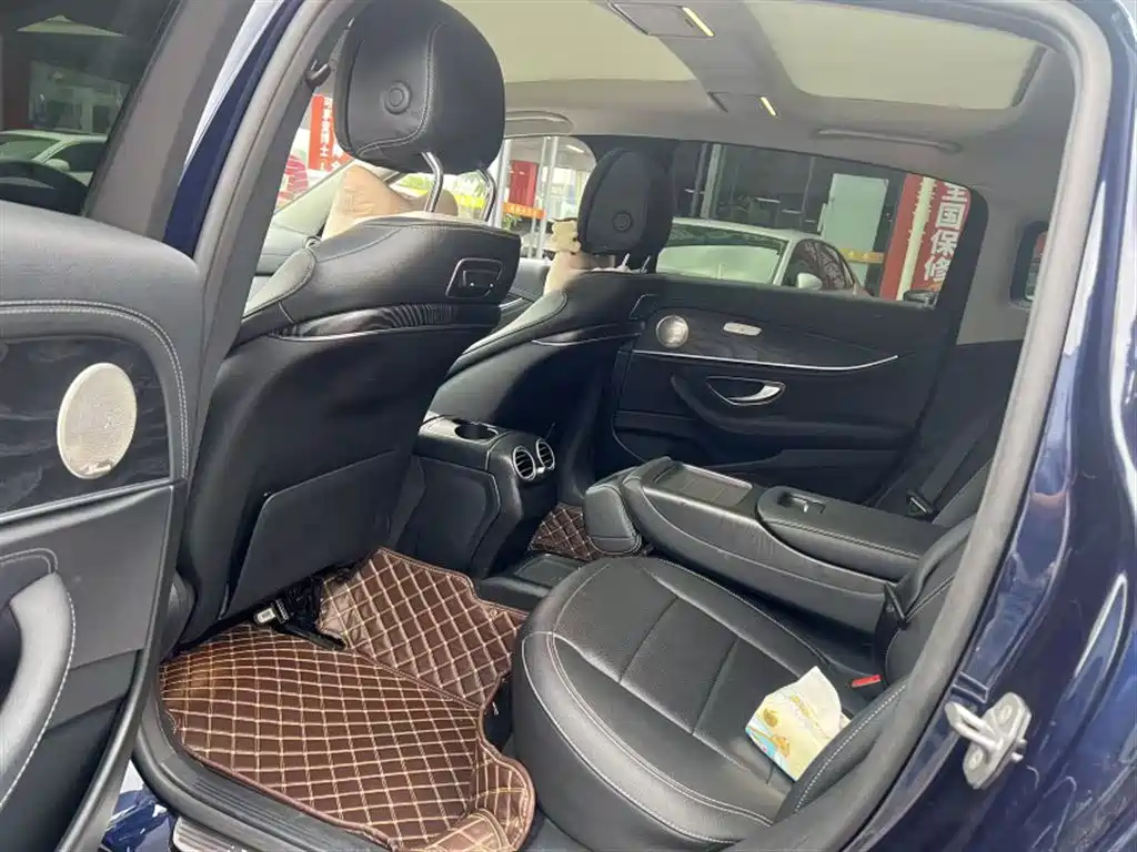 Mercedes-Benz E-Class 2018 — фото 8
