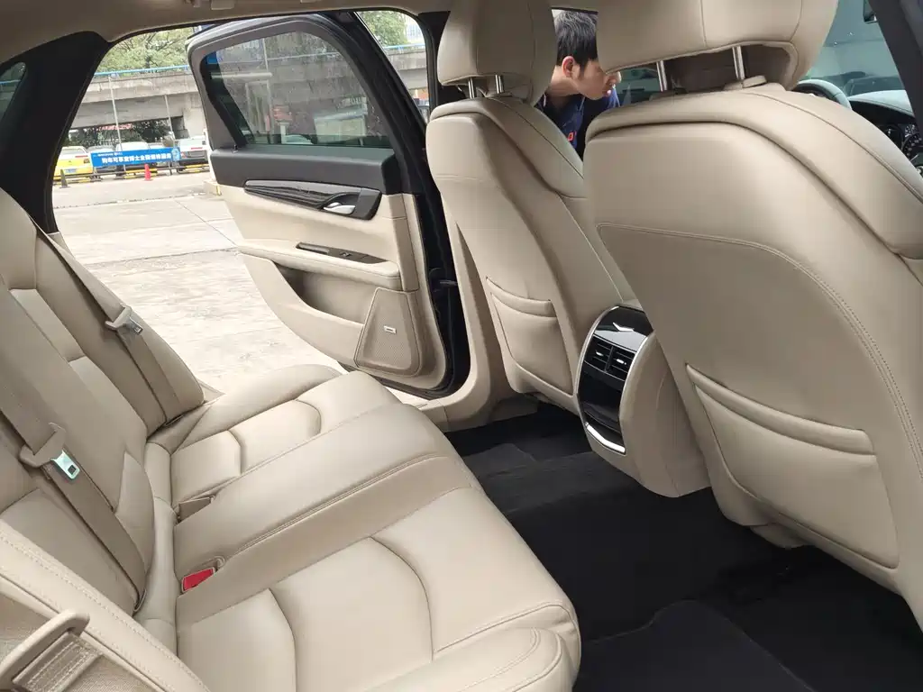 Cadillac CT6 2017 — фото 11