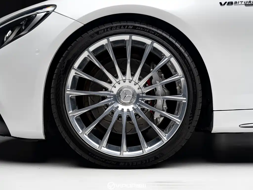 Mercedes-Benz S-Class AMG 2019 — фото 15