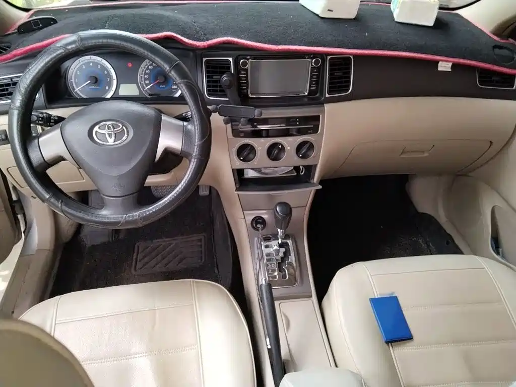Toyota Corolla 2014 — фото 13