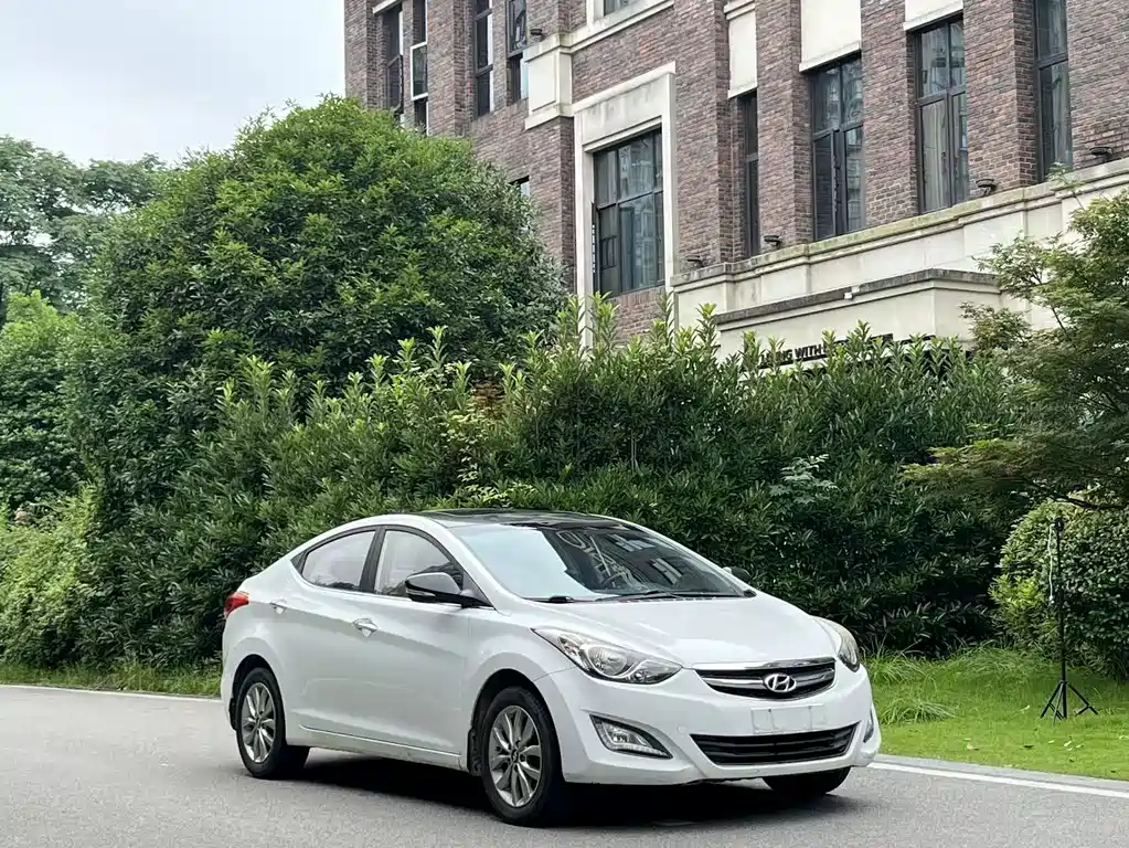 Hyundai Elantra Langdong 2015