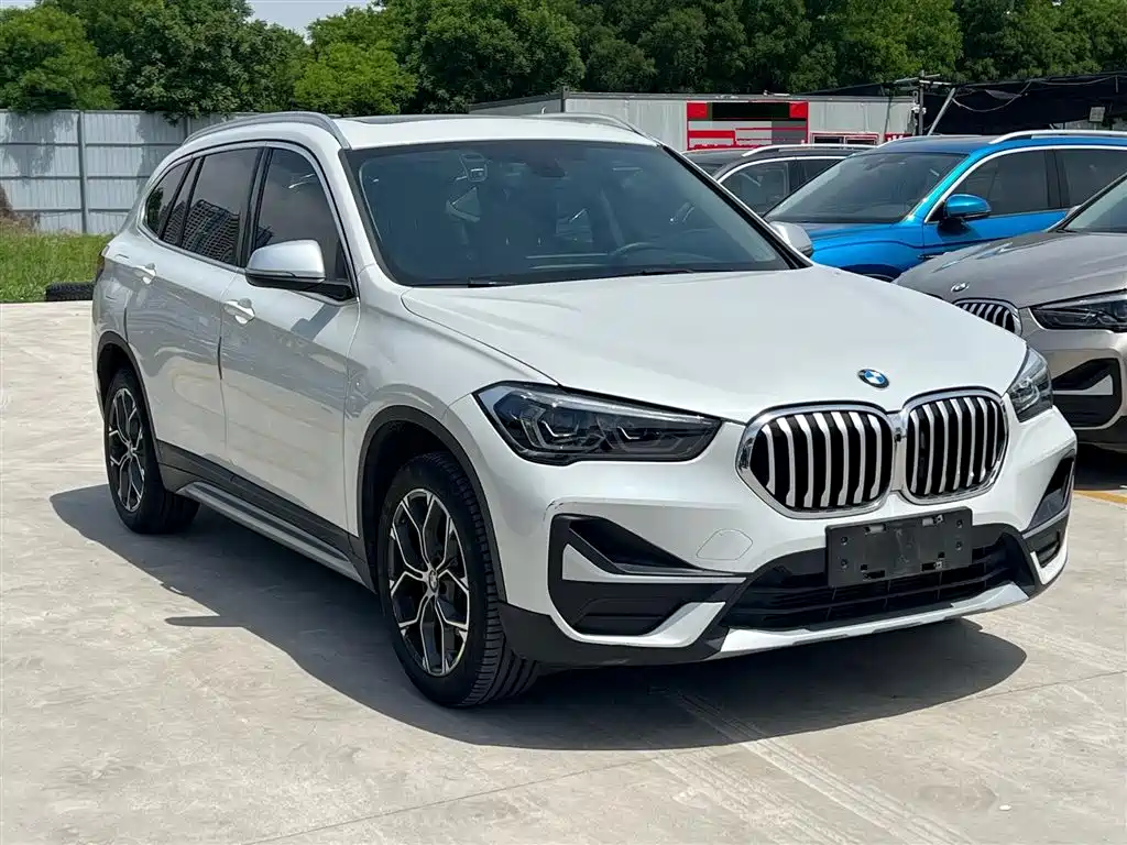 BMW X1 2022 — фото 2