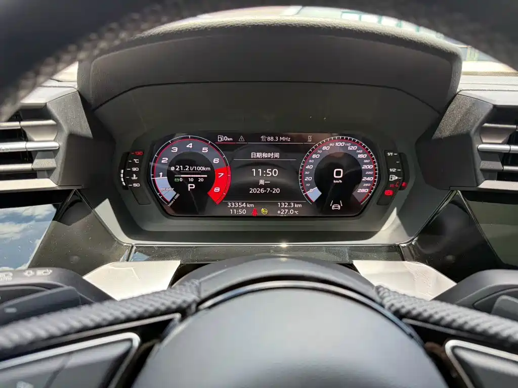 Audi A3 2023 — фото 16