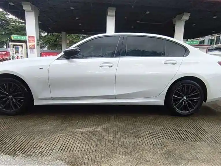 BMW 3 Series 2023