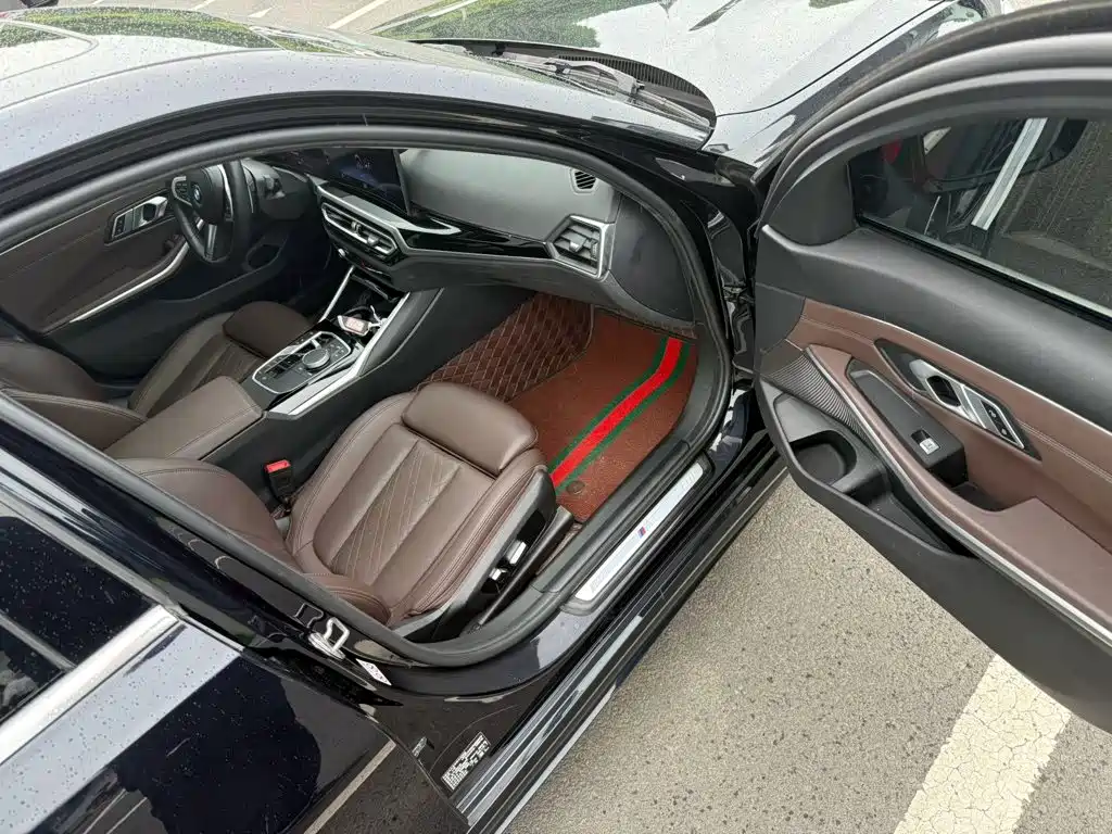 BMW 3 Series 2023 — фото 11