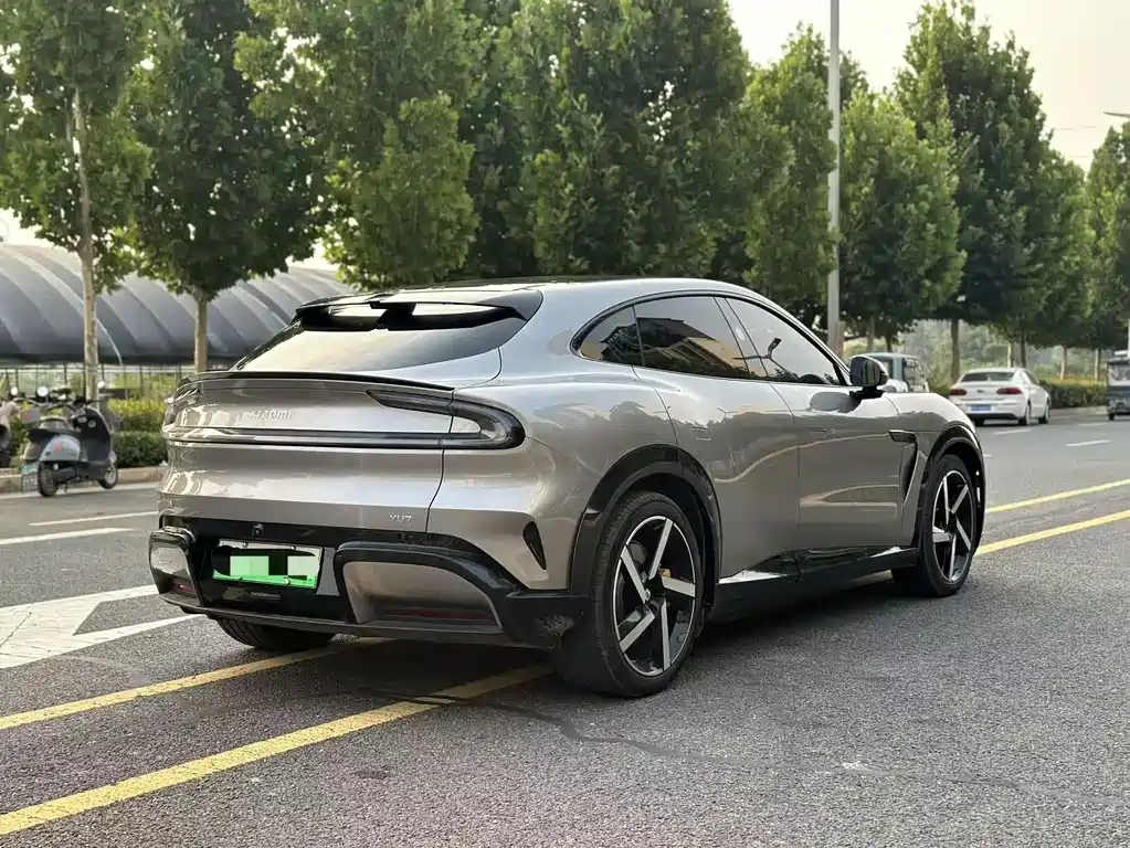 Xiaomi YU7 2025