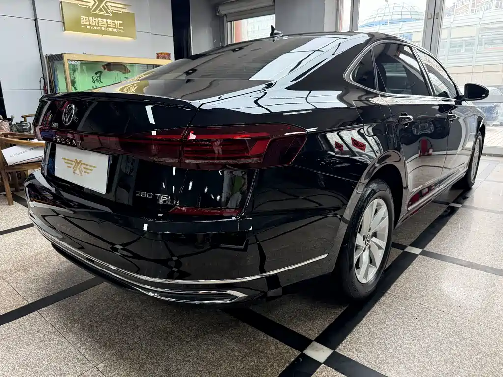 Volkswagen Passat 2024