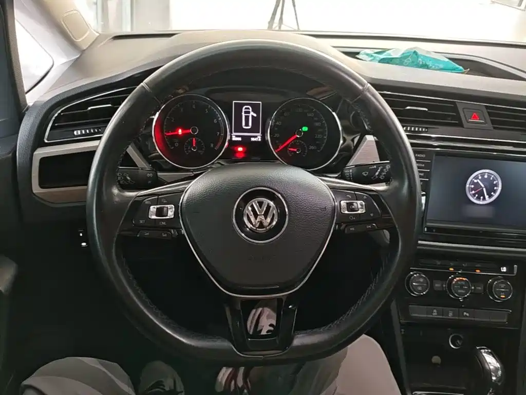 Volkswagen Touran 2020 — фото 11