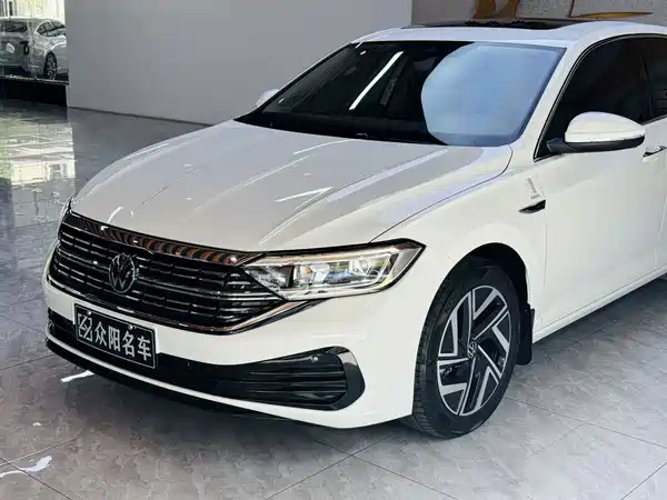 Volkswagen Sagitar 2024
