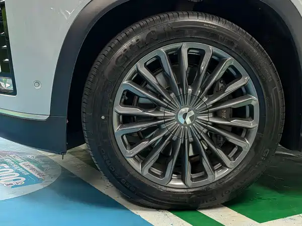 NIO ES8 2021