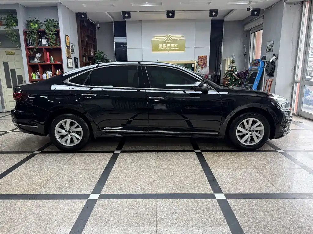 Volkswagen Passat 2024