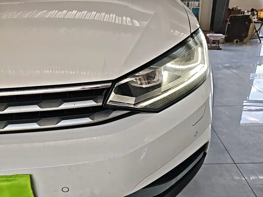 Volkswagen Touran 2020 — фото 24