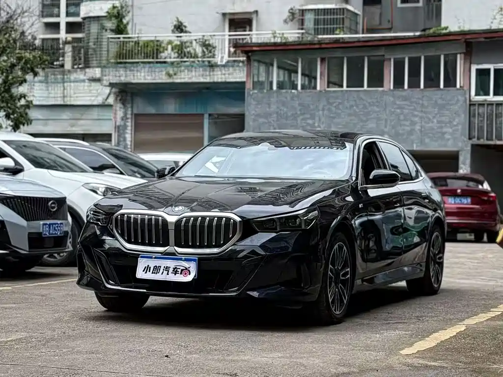BMW 5 Series 2025