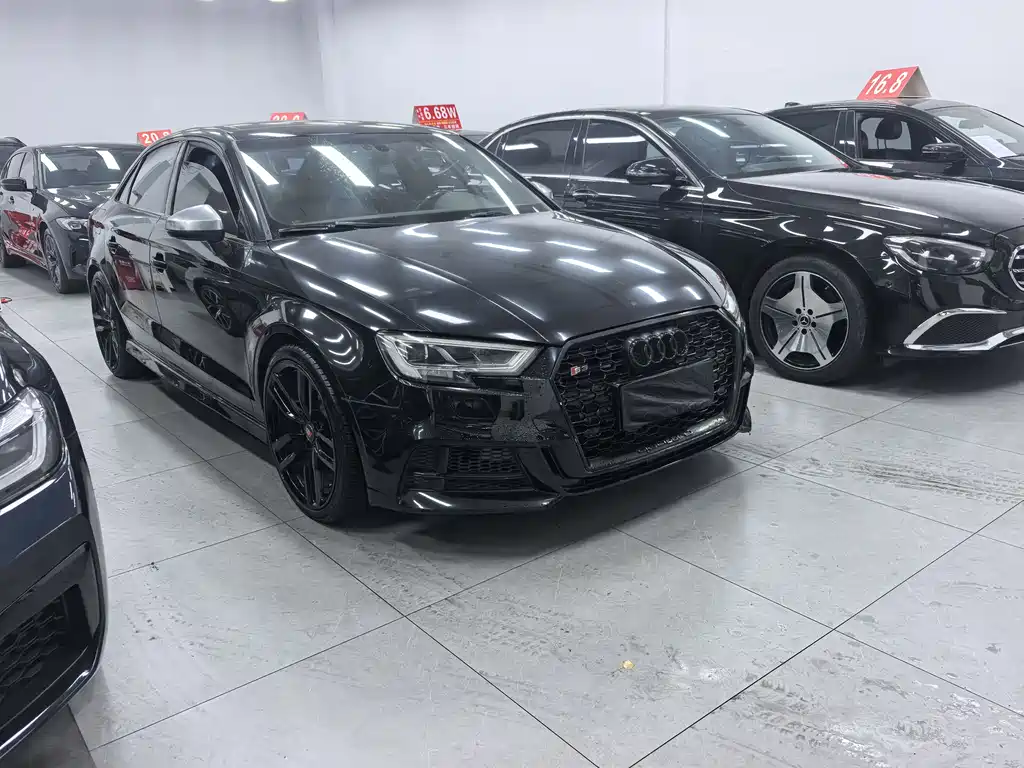 Audi S3 2018 — фото 2