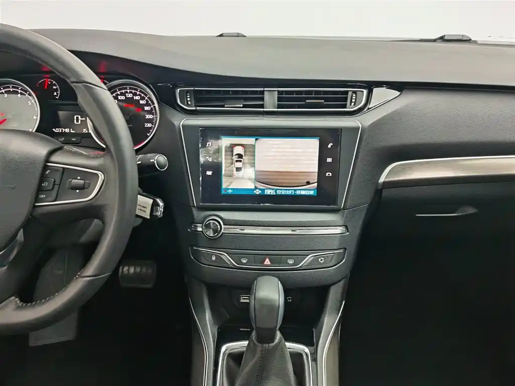 Peugeot 408 2017 — фото 12