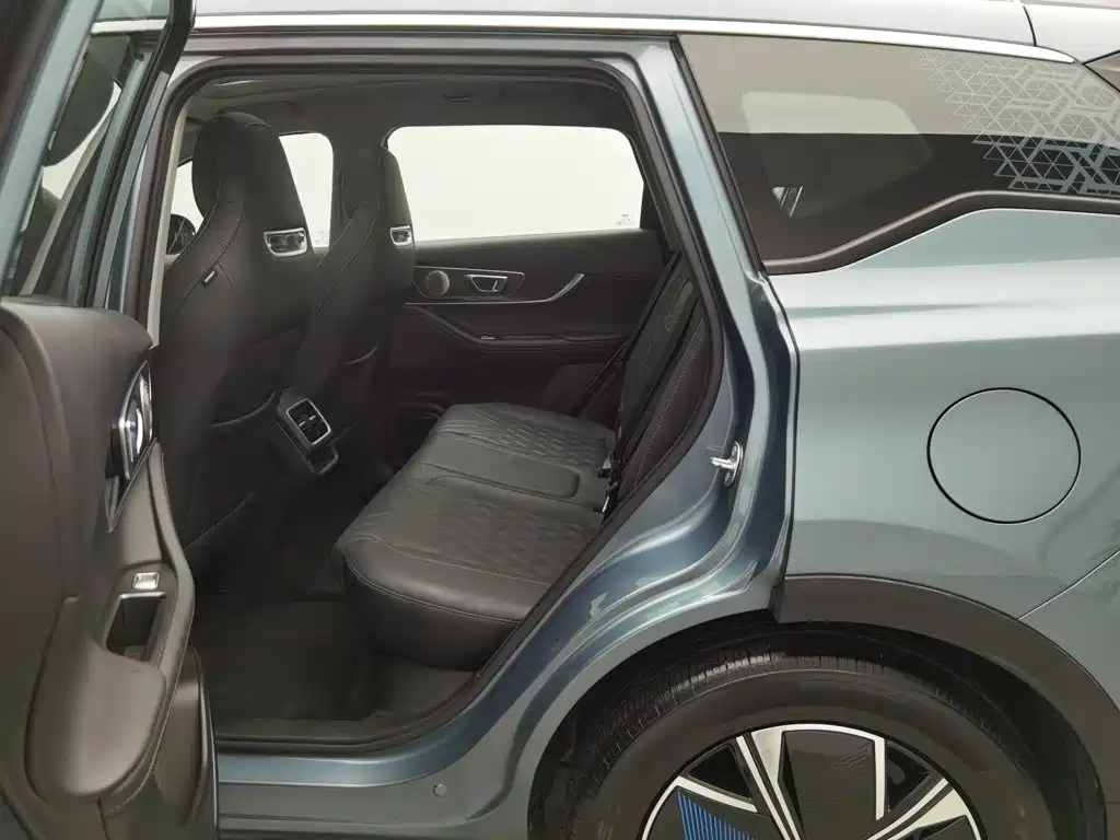Chery Tiggo 7 PLUS New Energy 2023 — фото 15