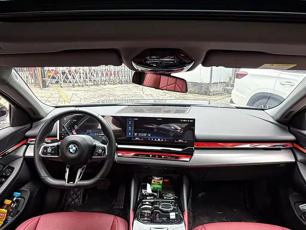 BMW 5 Series 2025