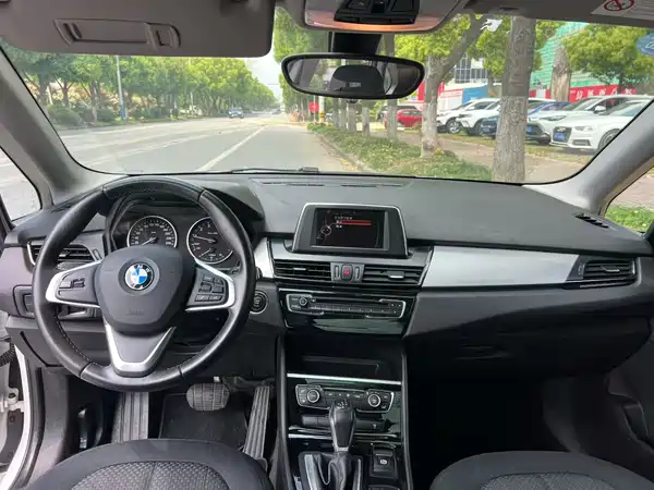 BMW 2 Series Station Wagon 2016
