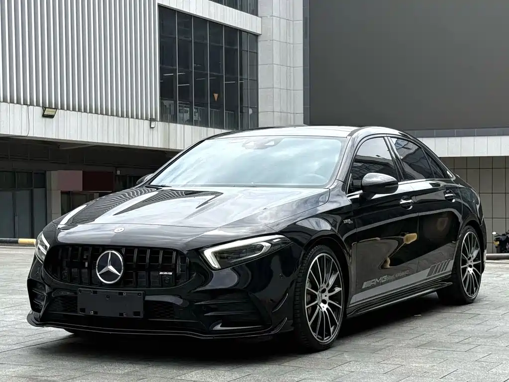 Mercedes-Benz A-Class AMG 2022 — фото 1