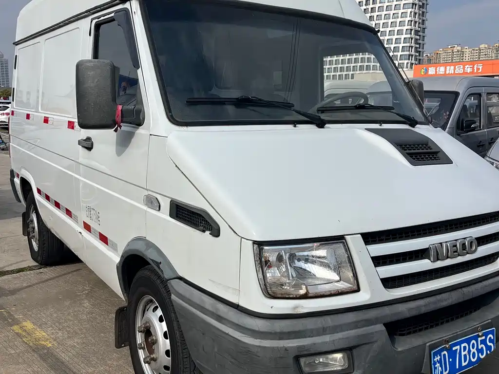 IVECO Daily 2017 — фото 1