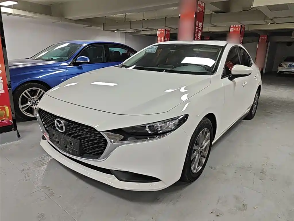 Mazda 3 Axela 2021 — фото 1