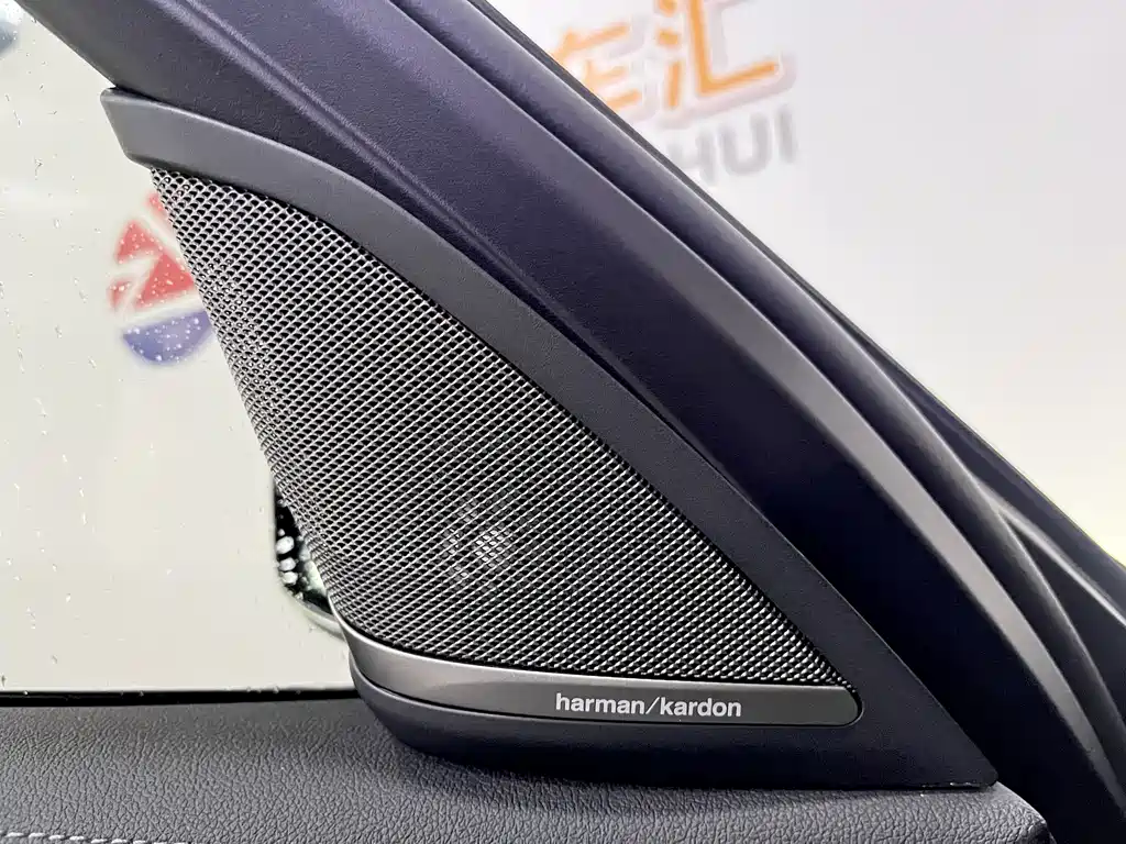 BMW 5 Series 2023 — фото 9