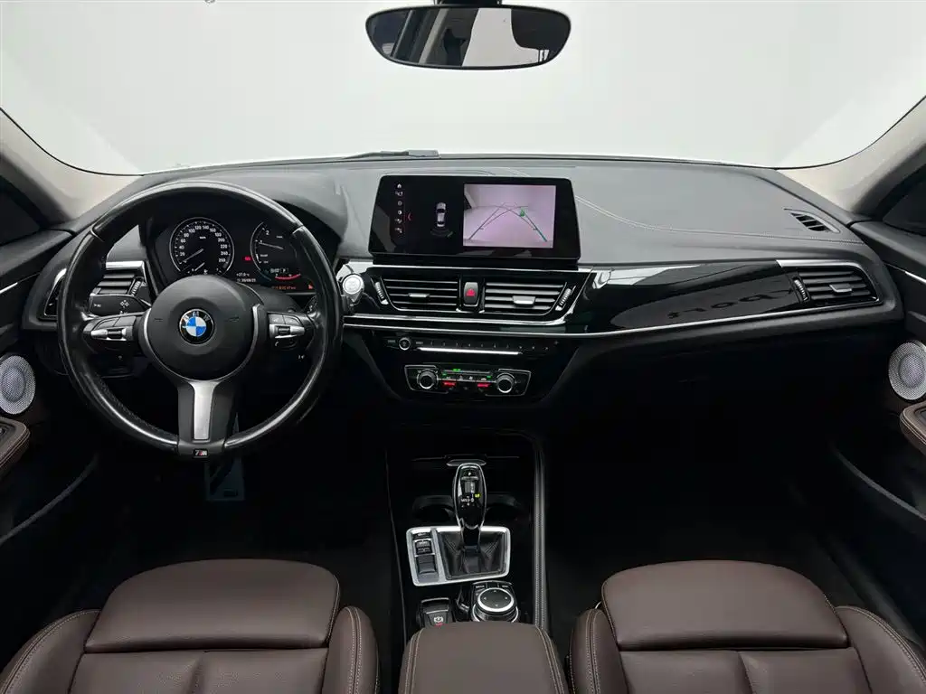 BMW 1 Series 2021 — фото 18