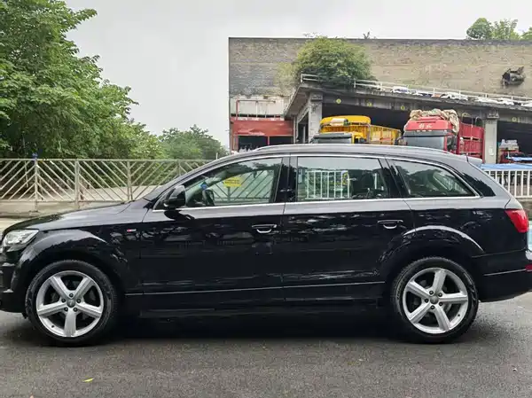 Audi Q7 2015