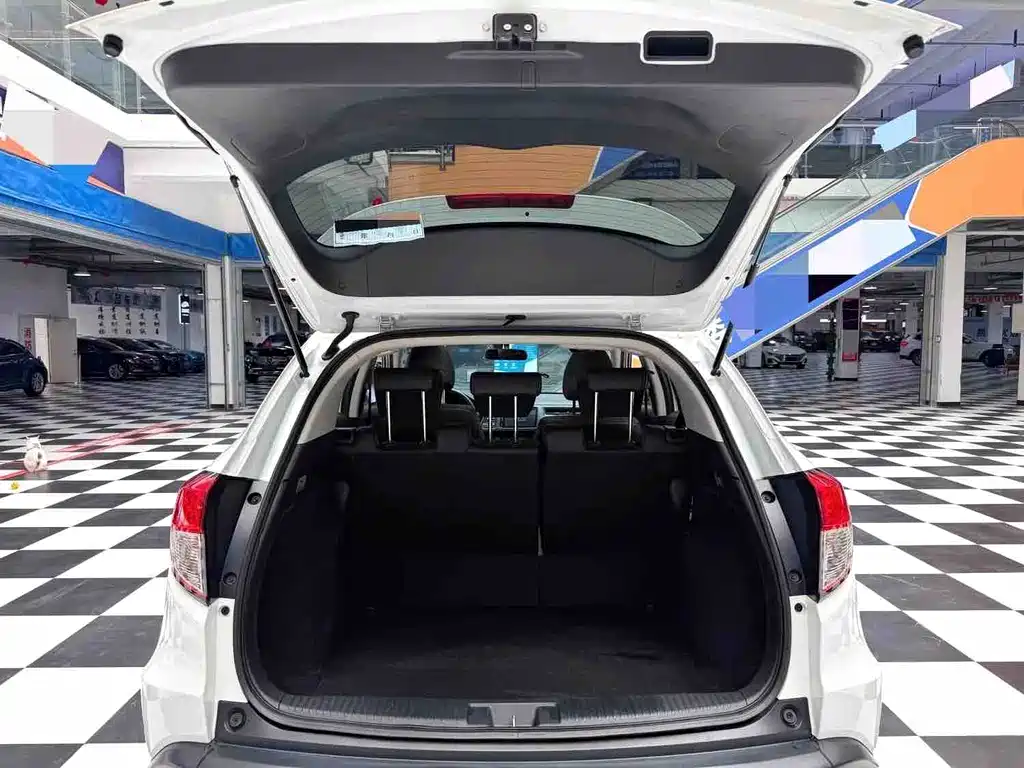 Honda Vezel 2022 — фото 18