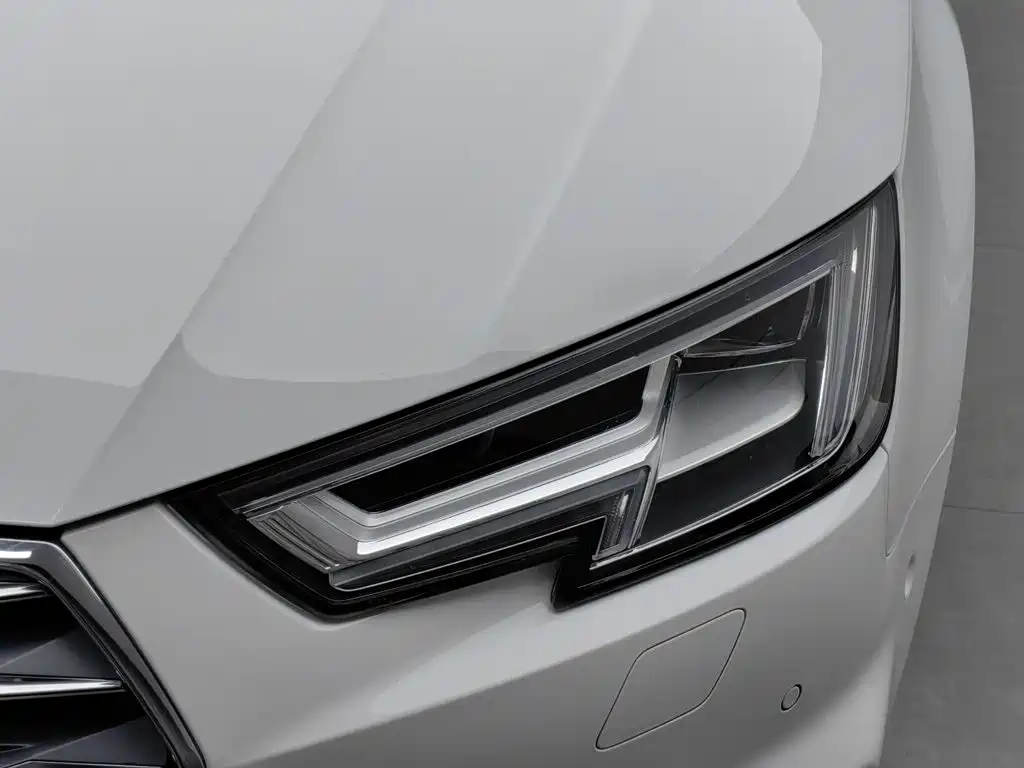 Audi A4L 2018