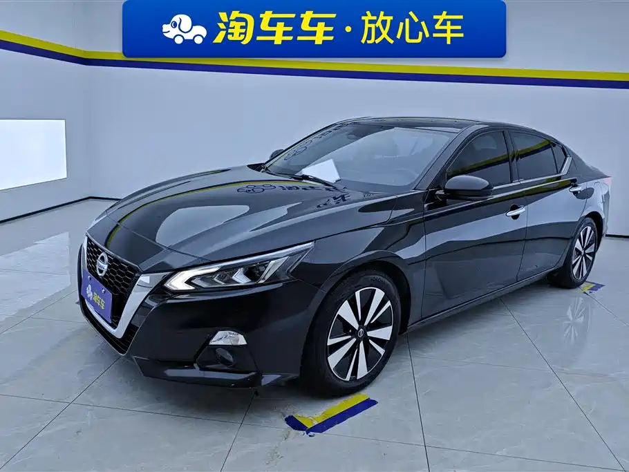 Nissan Teana 2023 — фото 1