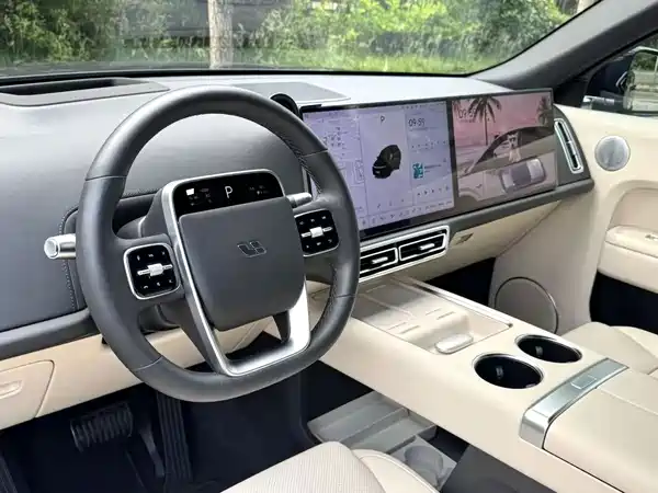 Li Auto L8 2024