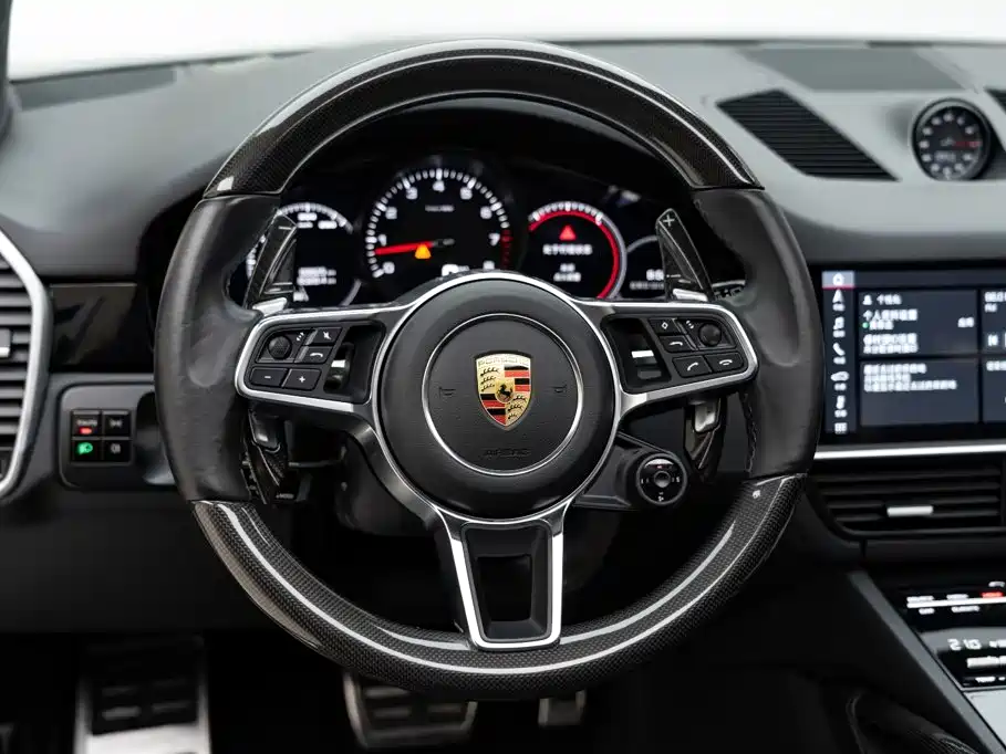 Porsche Cayenne 2019 — фото 12