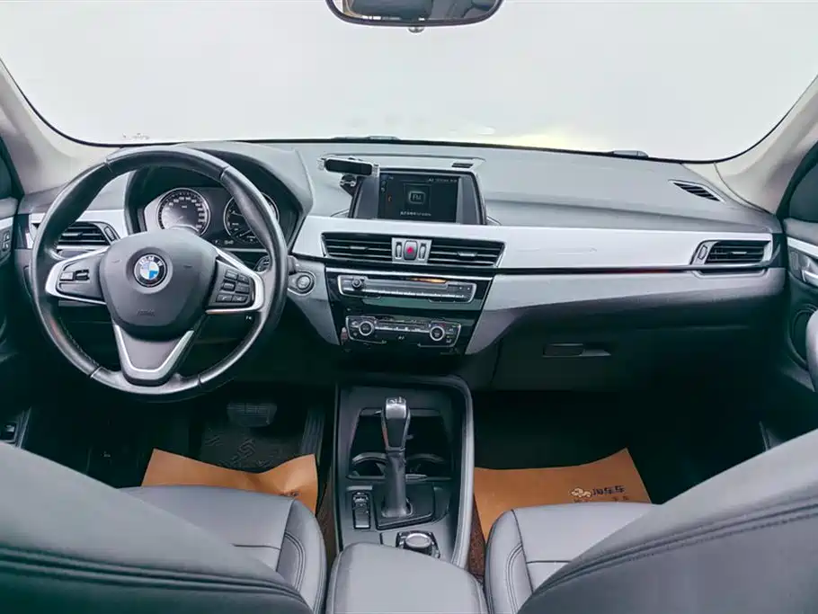 BMW X1 2018 — фото 12