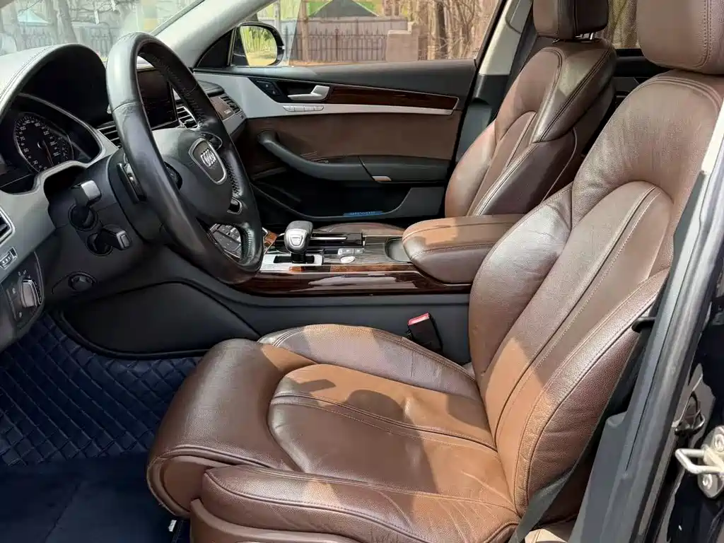 Audi A8 2013