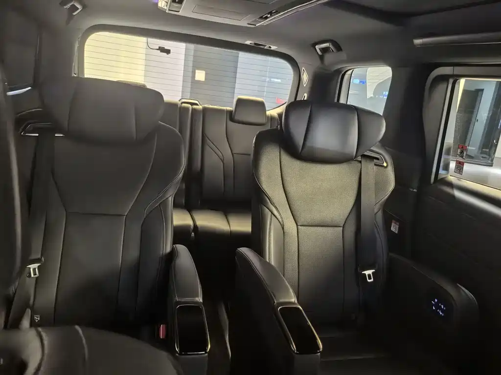 Toyota Alphard 2025 — фото 12