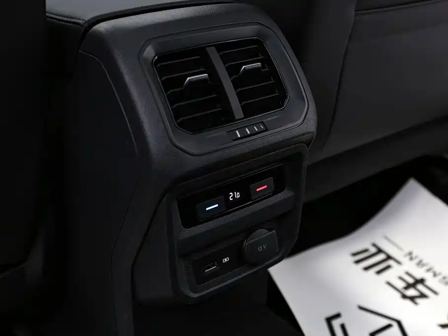 Volkswagen Tiguan 2019 — фото 15