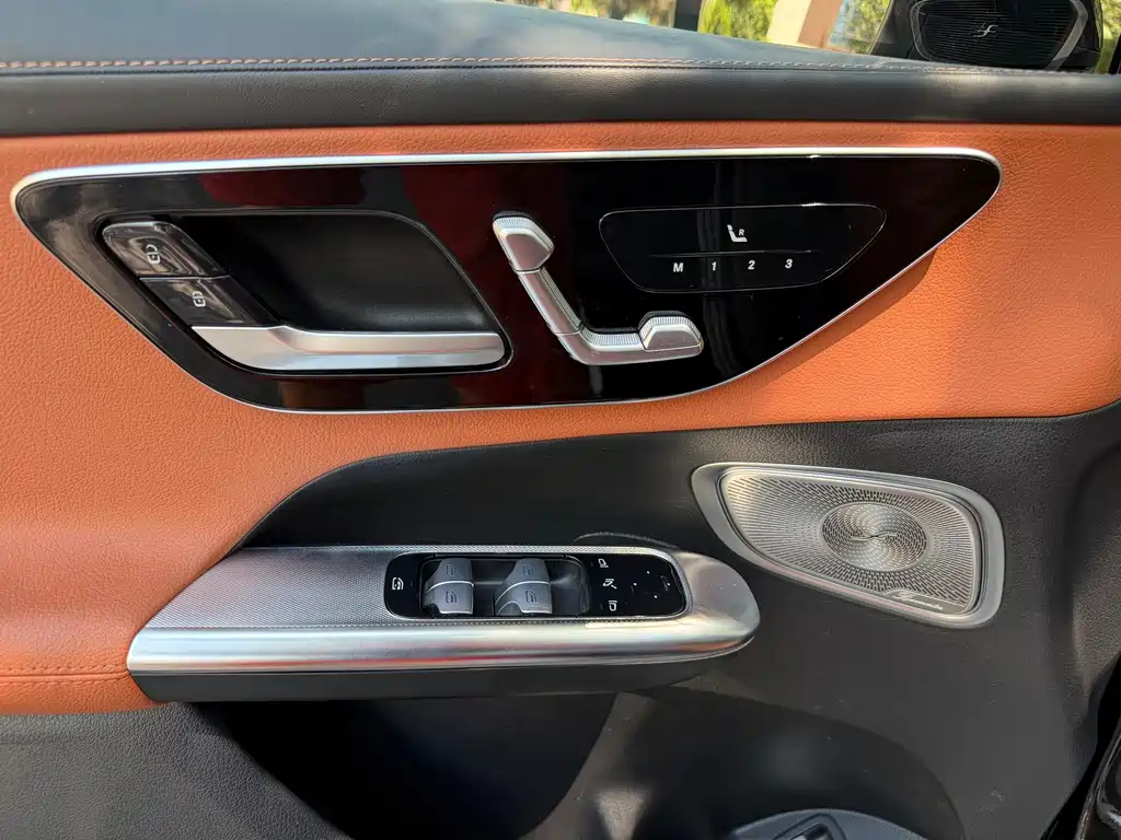 Mercedes-Benz GLC 2023