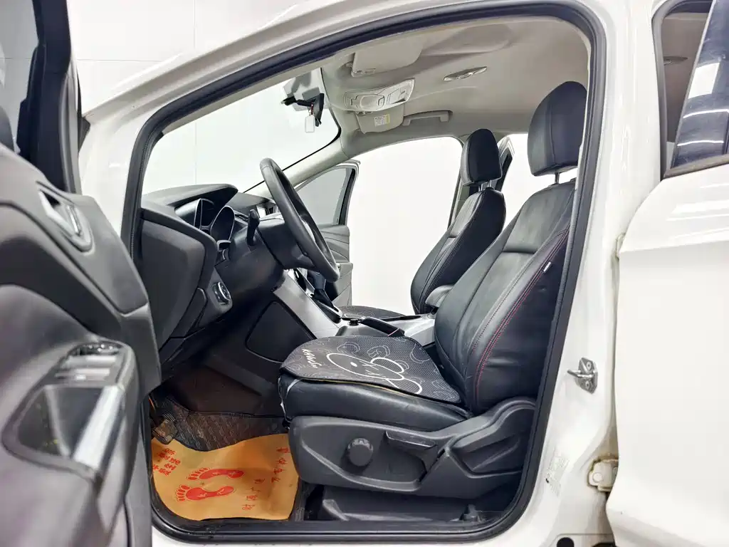 Ford Kuga 2016 — фото 10