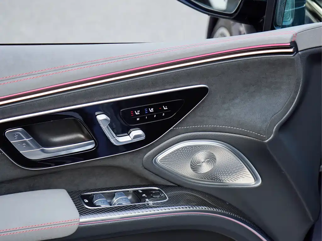 Mercedes-Benz EQS AMG 2025 — фото 19