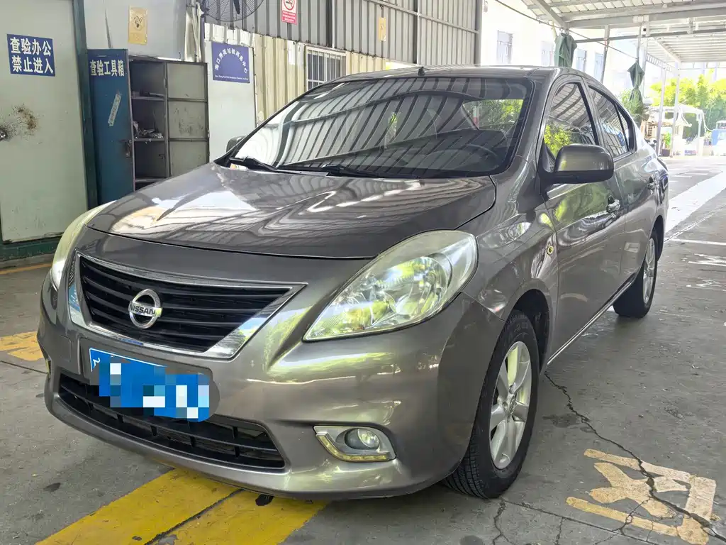 Nissan Sunny 2014 — фото 1