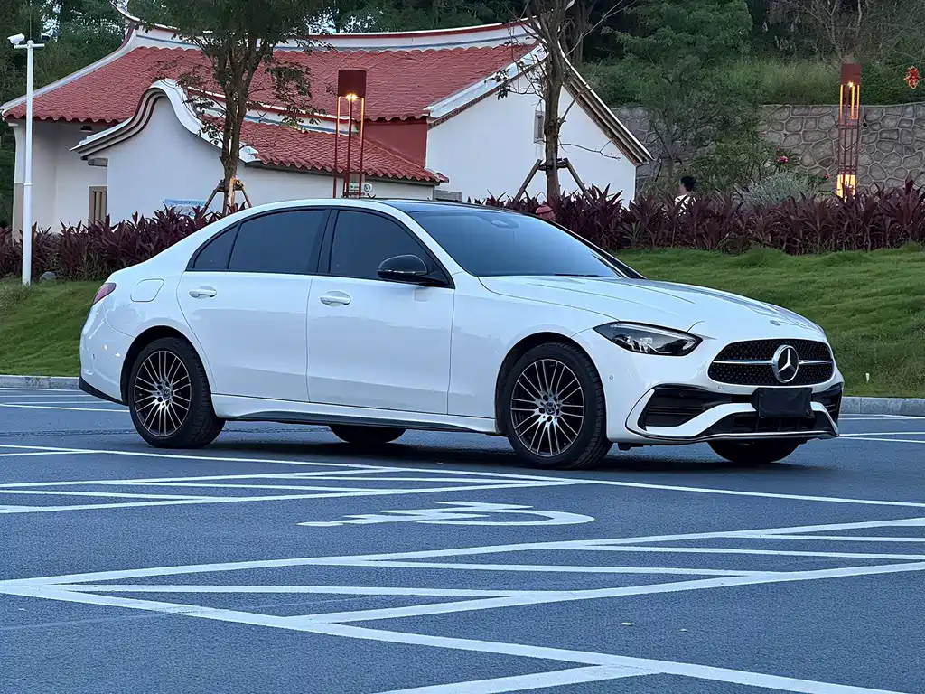 Mercedes-Benz C-Class 2021