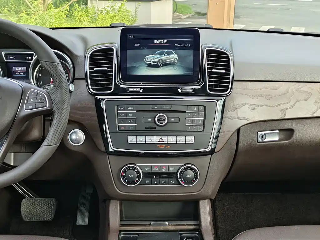 Mercedes-Benz GLE 2016 — фото 25