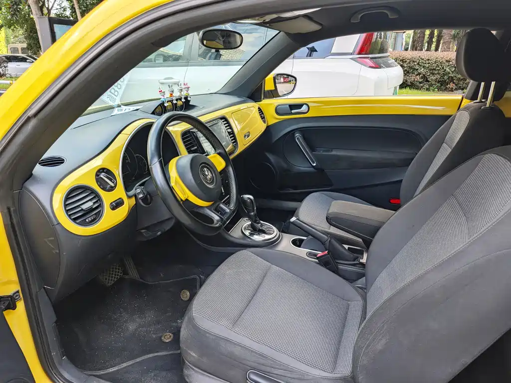 Volkswagen Beetle 2013