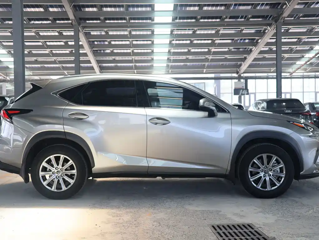 Lexus NX 2021 — фото 4