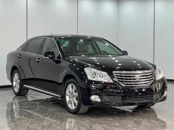 Toyota Crown 2010