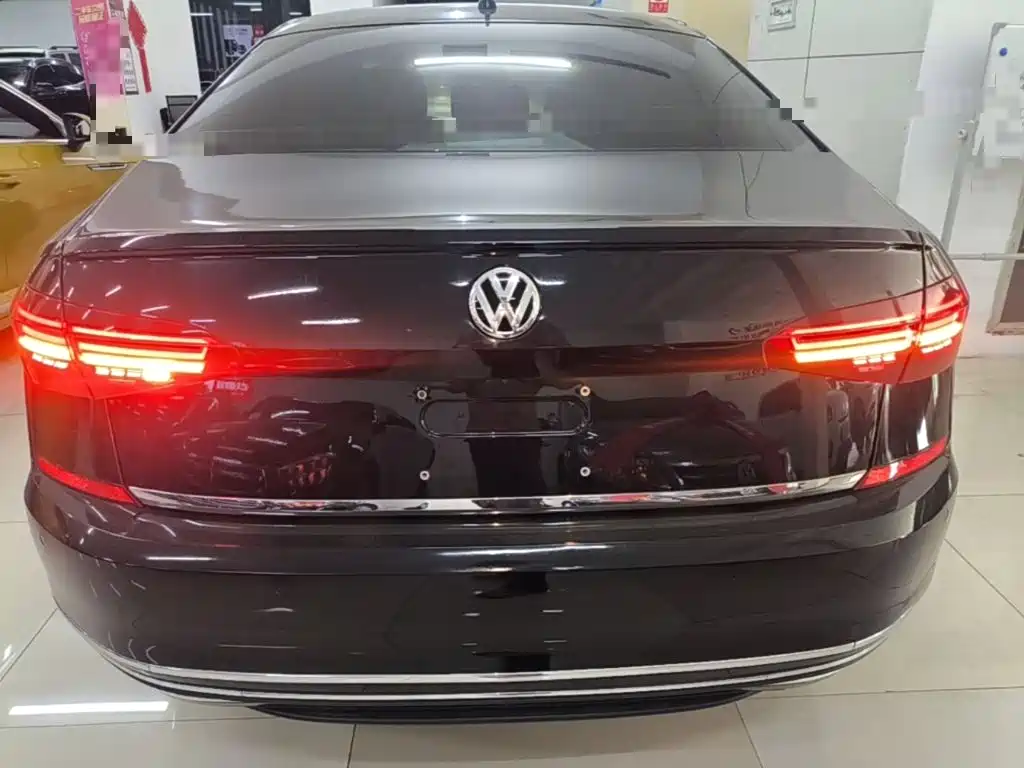 Volkswagen Passat 2020 — фото 6