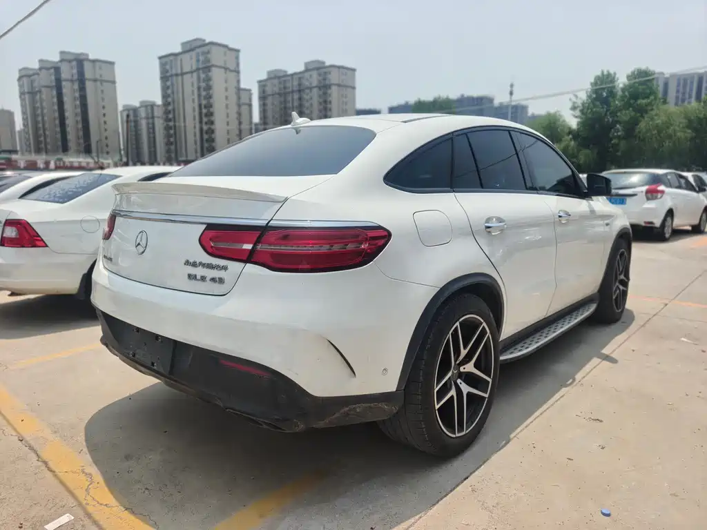 Mercedes-Benz GLE Coupe AMG 2017 — фото 9